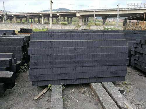 云南防腐木材質工